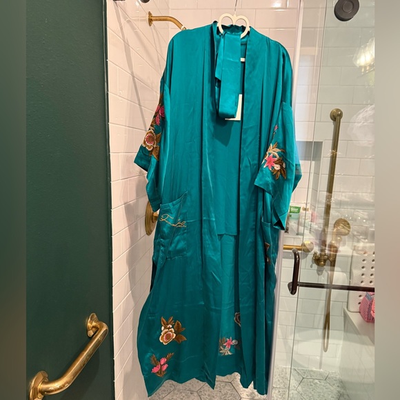 NWT✨ Spell Emerald Tiger Kimono in S/M - Picture 6 of 10